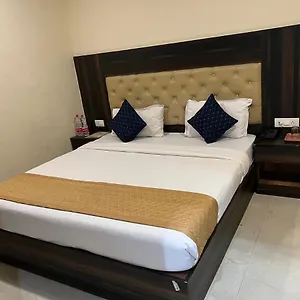 Ivy Plaza Luxury **** New Delhi