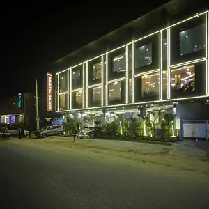 Hotel Park Tree Near Delhi Airport, New Delhi