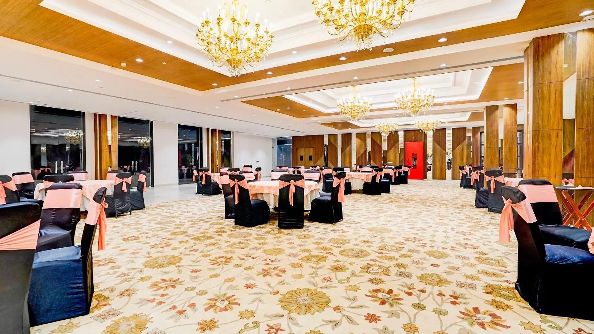 Hotel Tark Plaza A Family Hotel Near Igi Airport Delhi New Delhi India