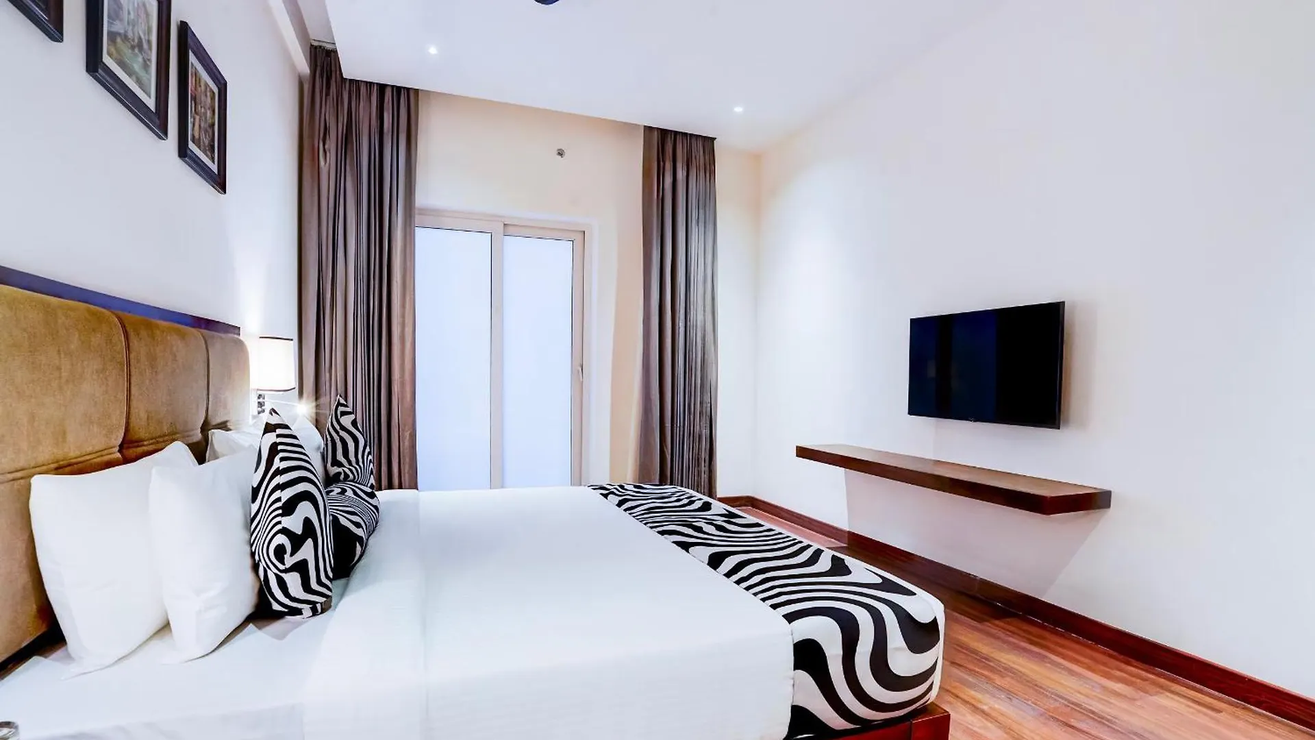 Hotel Tark Plaza A Family Hotel Near Igi Airport Delhi New Delhi